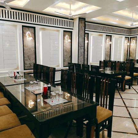 Mirzāpur Hotel The Shree Jee Palace מראה חיצוני תמונה
