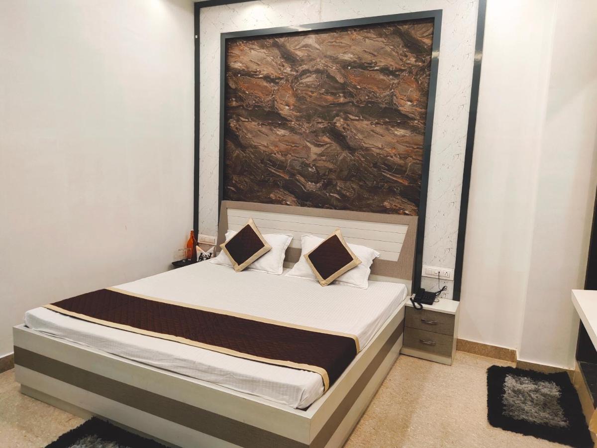 Mirzāpur Hotel The Shree Jee Palace מראה חיצוני תמונה