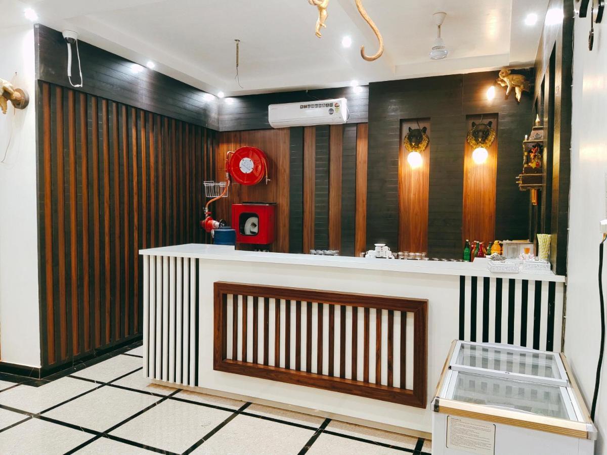 Mirzāpur Hotel The Shree Jee Palace מראה חיצוני תמונה