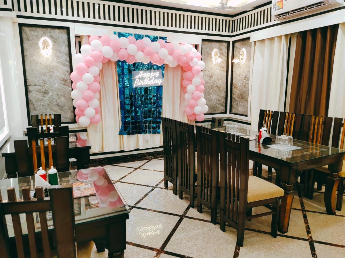 Mirzāpur Hotel The Shree Jee Palace מראה חיצוני תמונה