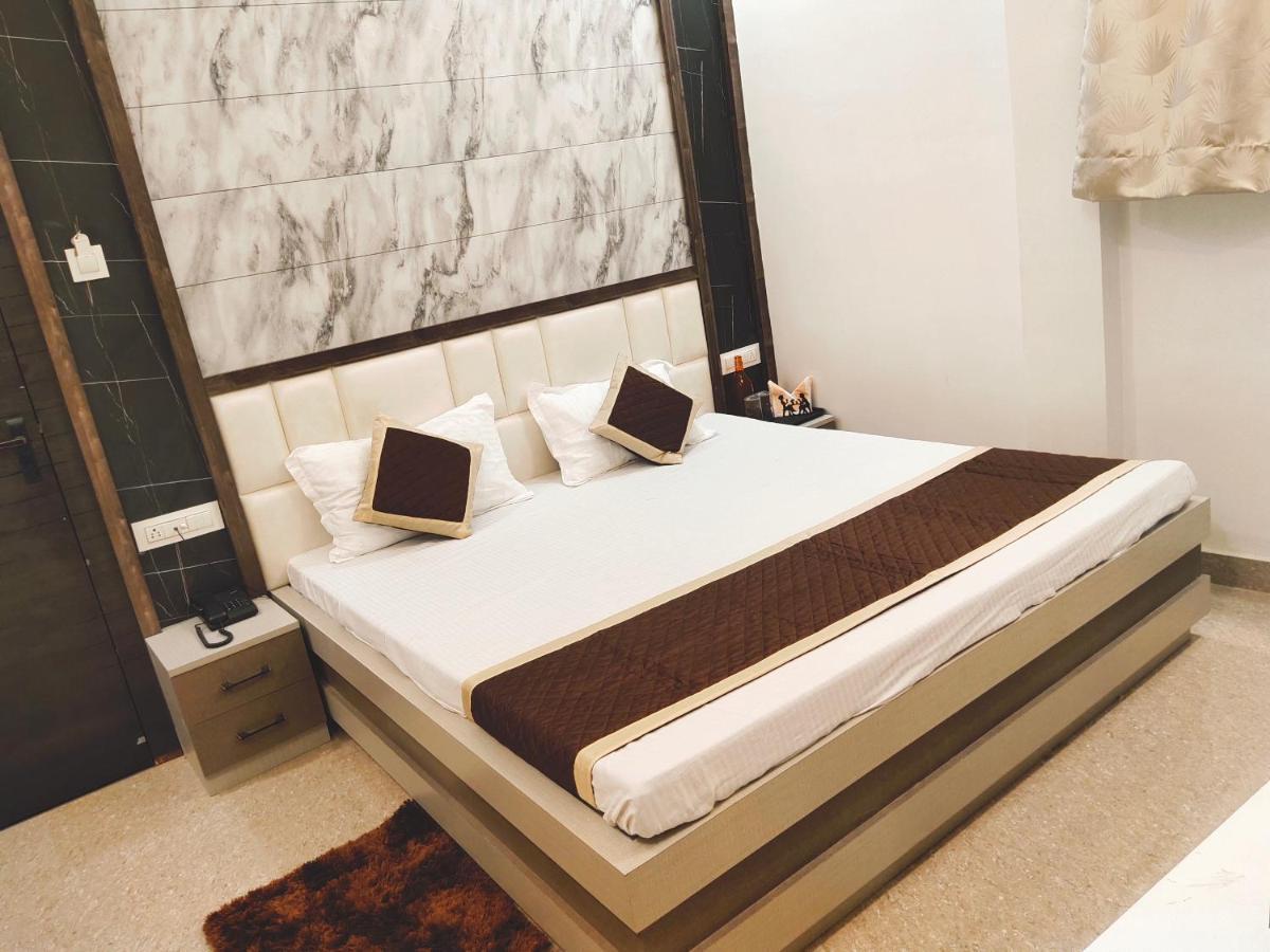 Mirzāpur Hotel The Shree Jee Palace מראה חיצוני תמונה