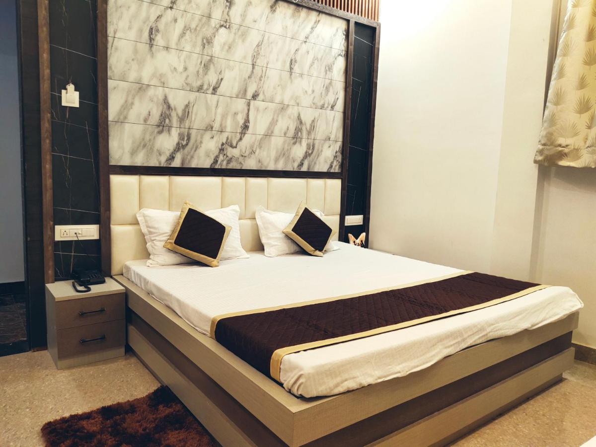 Mirzāpur Hotel The Shree Jee Palace מראה חיצוני תמונה