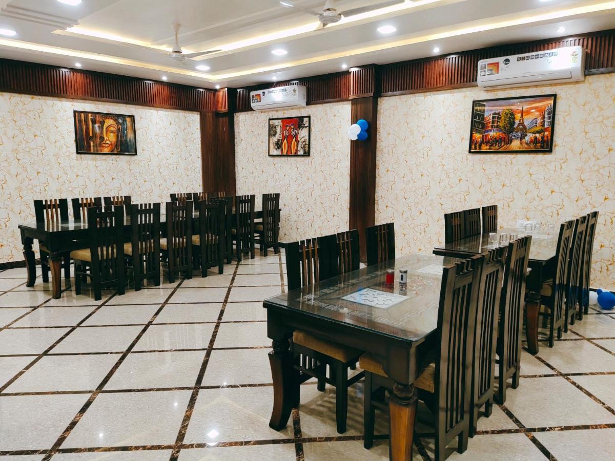 Mirzāpur Hotel The Shree Jee Palace מראה חיצוני תמונה