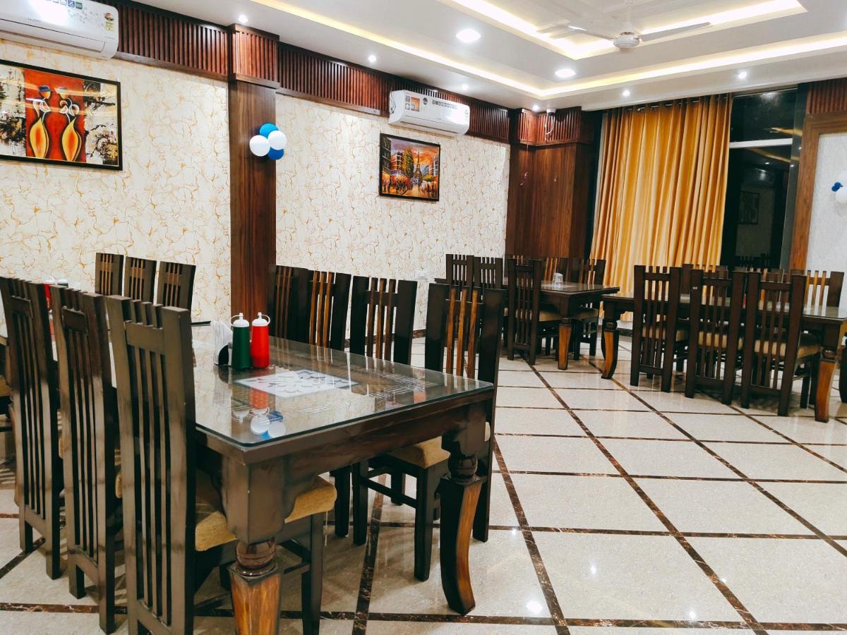 Mirzāpur Hotel The Shree Jee Palace מראה חיצוני תמונה