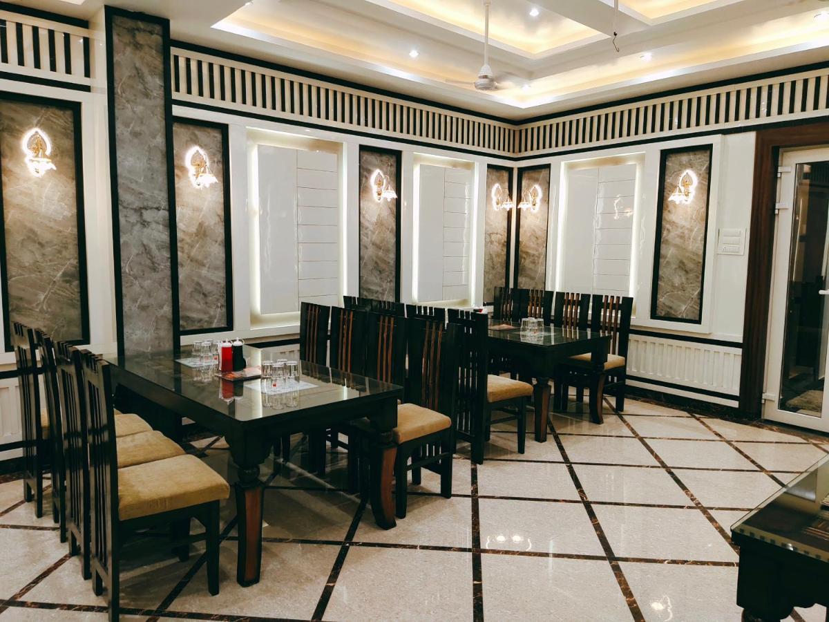 Mirzāpur Hotel The Shree Jee Palace מראה חיצוני תמונה