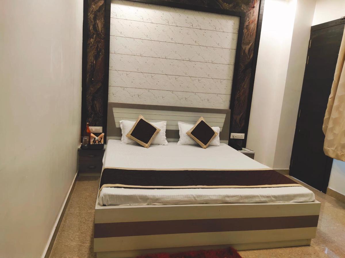 Mirzāpur Hotel The Shree Jee Palace מראה חיצוני תמונה