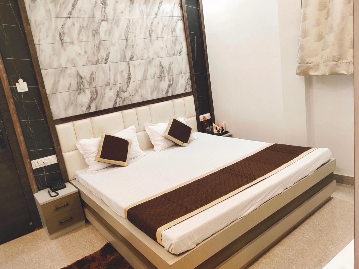 Mirzāpur Hotel The Shree Jee Palace מראה חיצוני תמונה